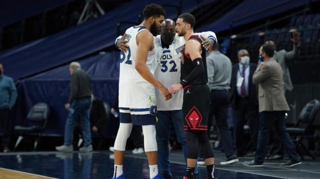 1645346809700099808.jpg Karl-Anthony Towns Zach LaVine USAT.jpg