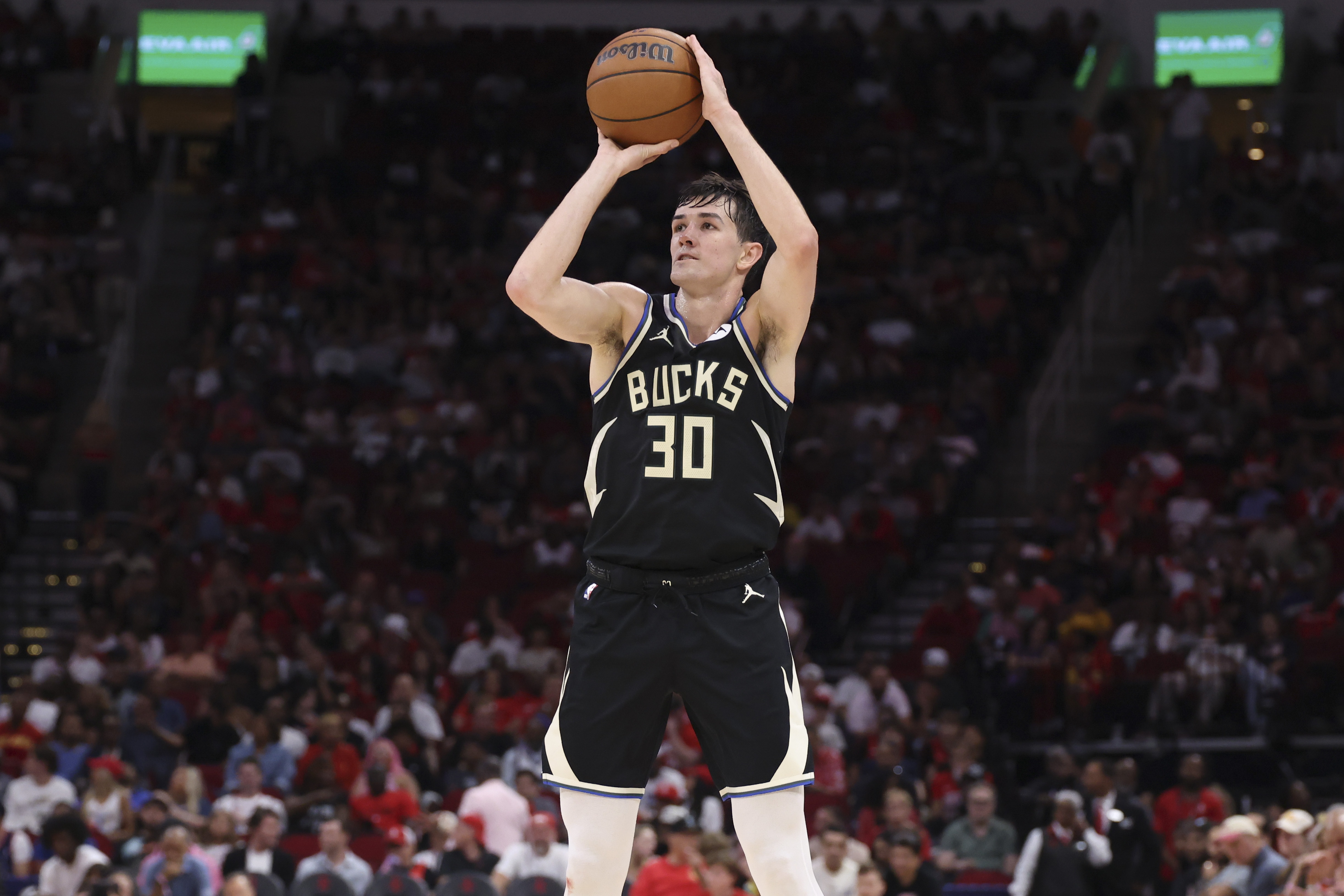 bet365官方网站-双向合同！科马克·瑞安常规赛最后7场场均19.6分 3分命中率47.9%